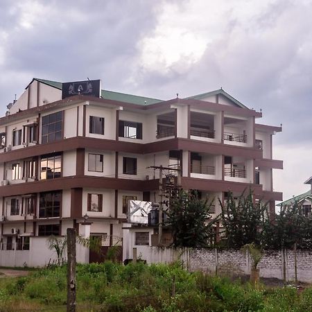 Hotel Aatreyee Dibrugarh Exteriör bild