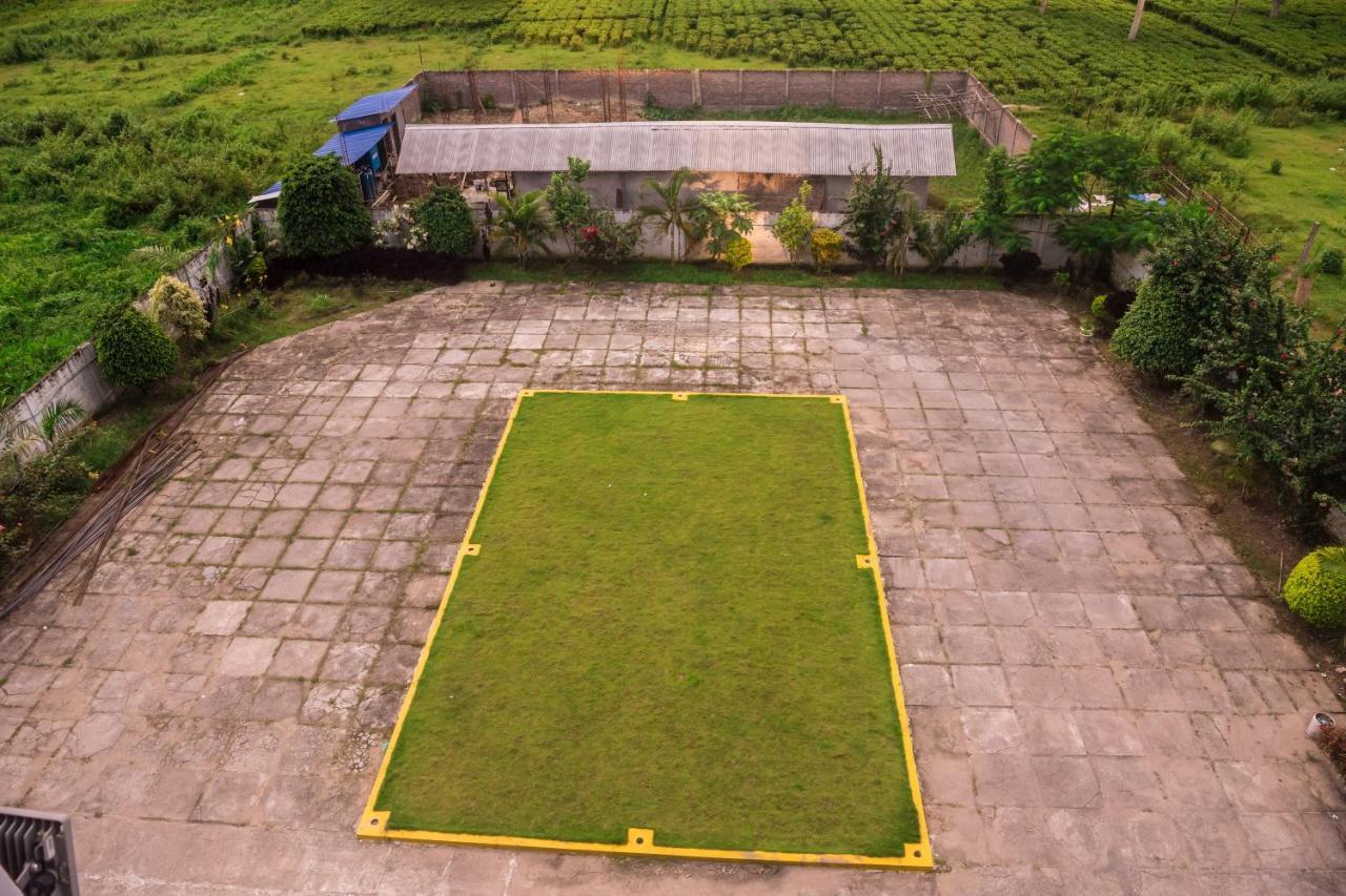Hotel Aatreyee Dibrugarh Exteriör bild