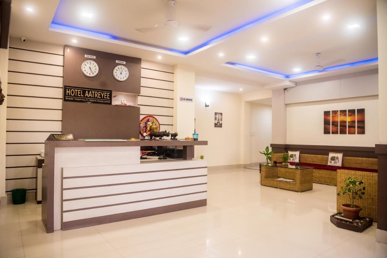 Hotel Aatreyee Dibrugarh Exteriör bild