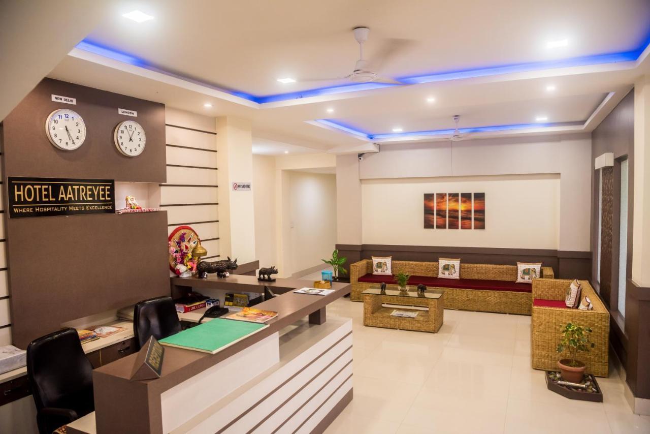 Hotel Aatreyee Dibrugarh Exteriör bild